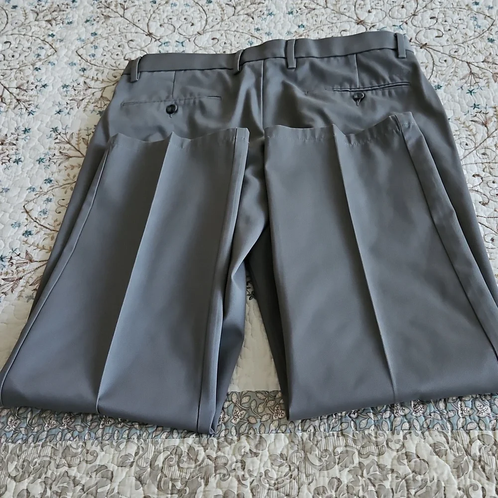 Dockers signature khaki